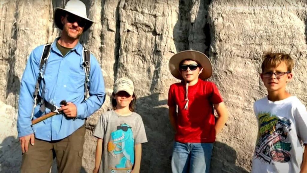 The unexpected crew that discovered the fossils.
