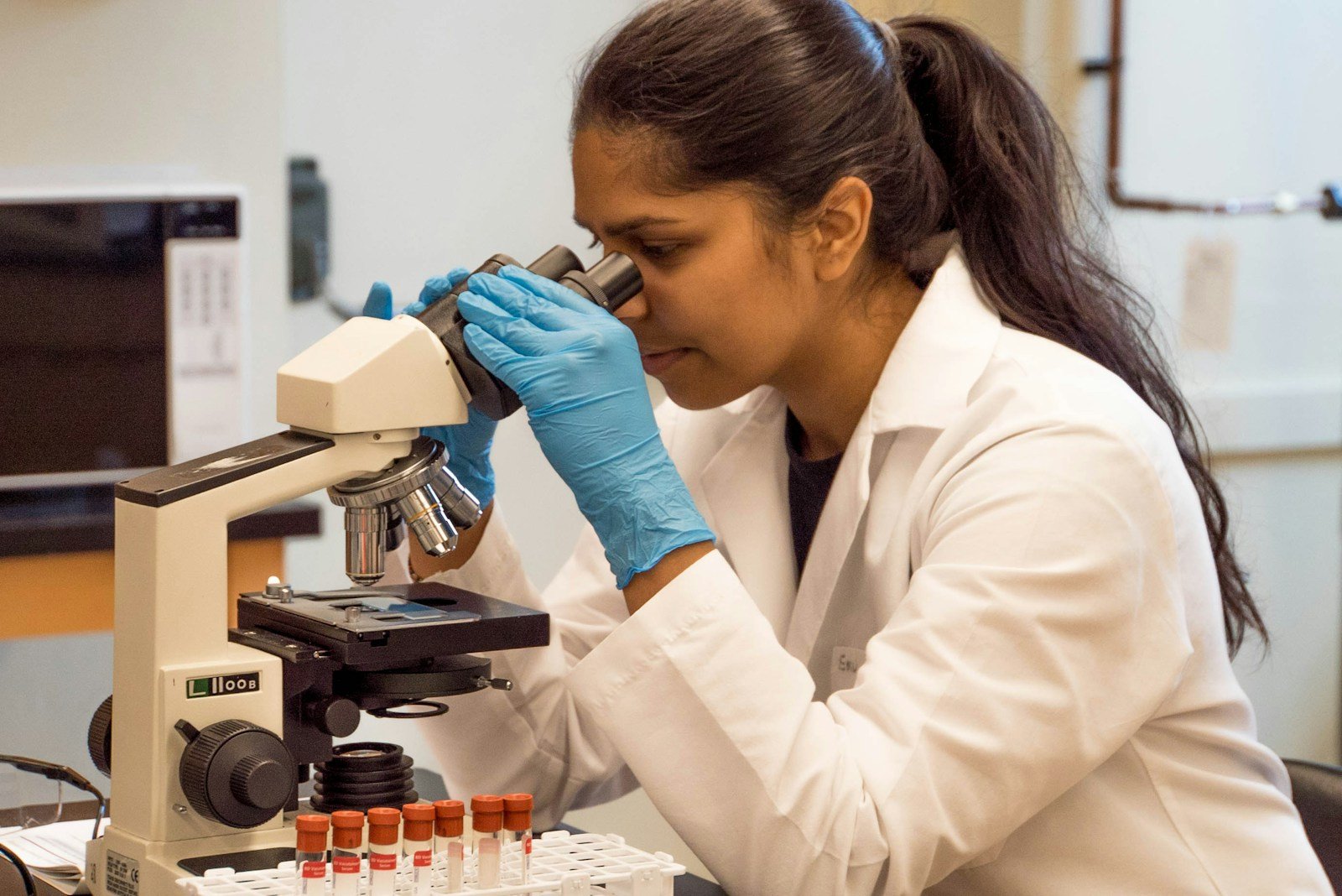How to Become a Biotechnologist: Working on the Cutting Edge of Medicine and Agriculture