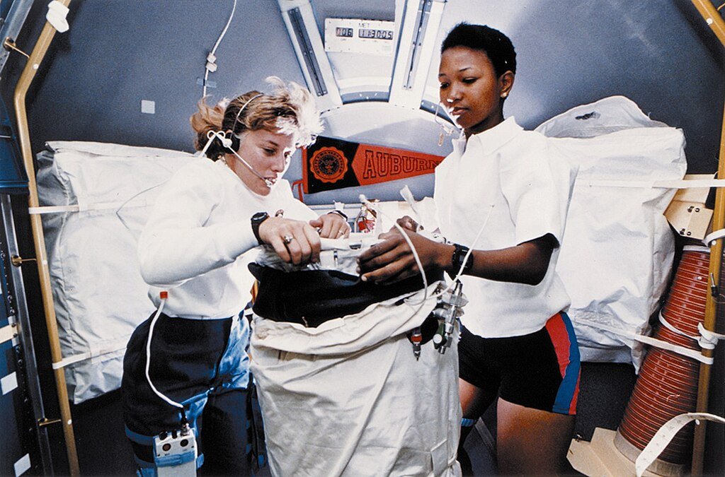 Astronauts Dr. N. Jan Davis (left) and Dr. Mae C. Jemison