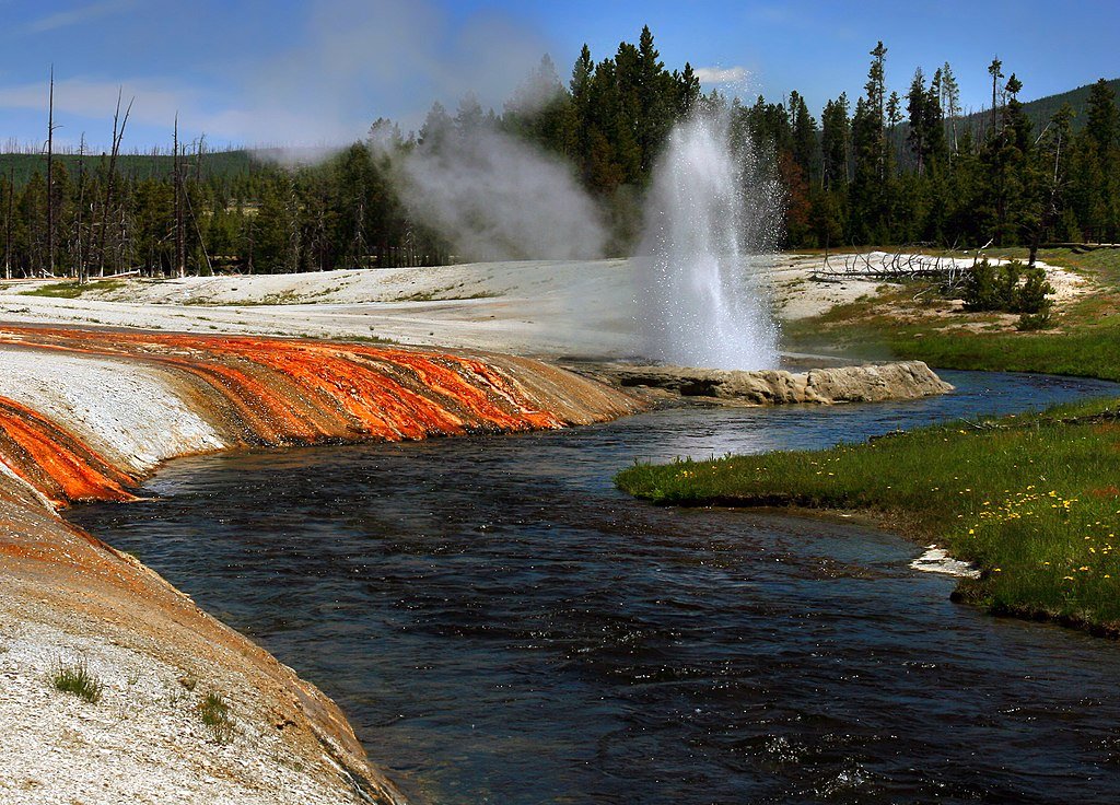 Yellowstone supervolcano