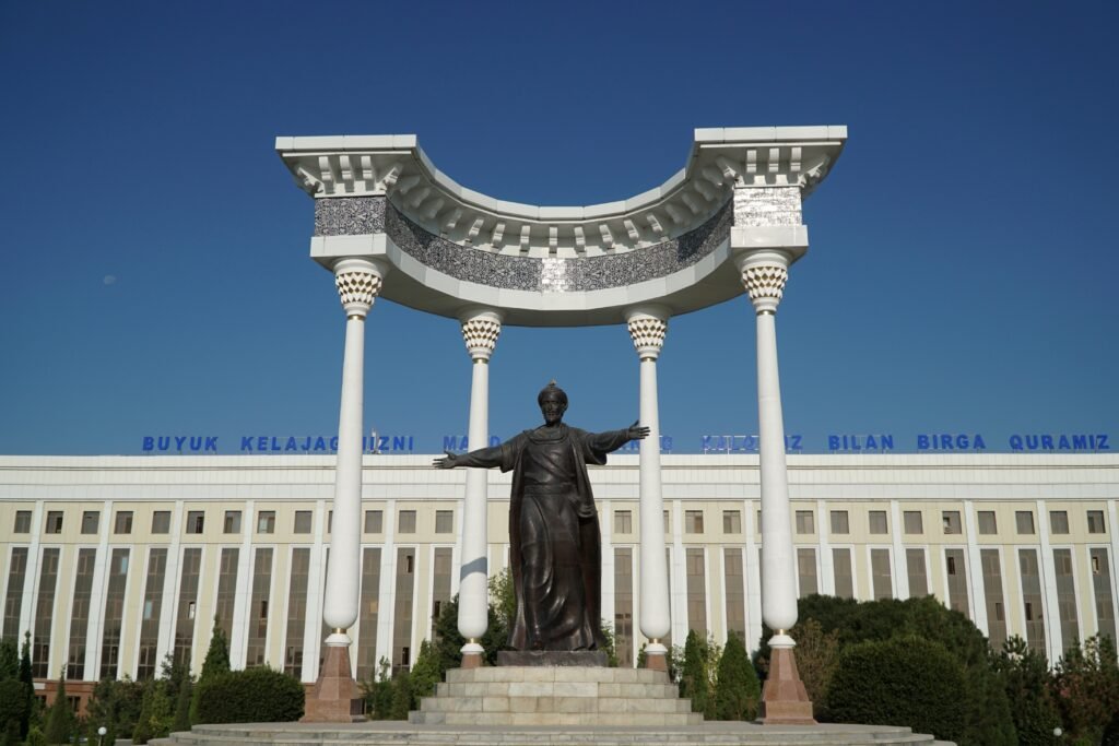 Statue of Muhammad ibn Musa al-Khwarizmi in Urgench.