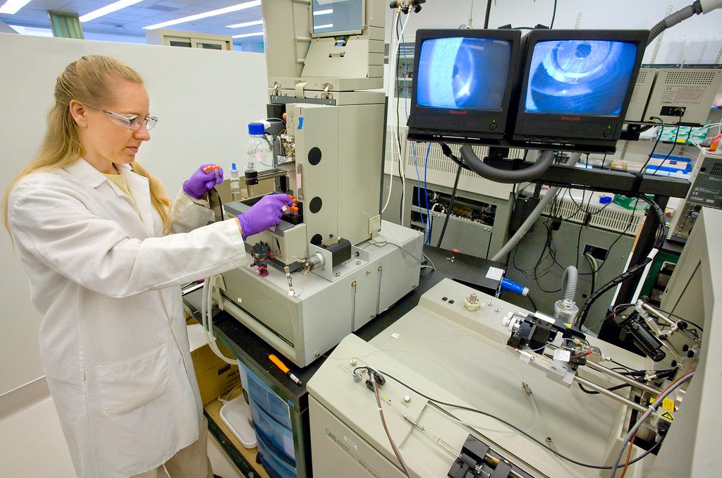 Scientist in the middle of studying proteomics process.