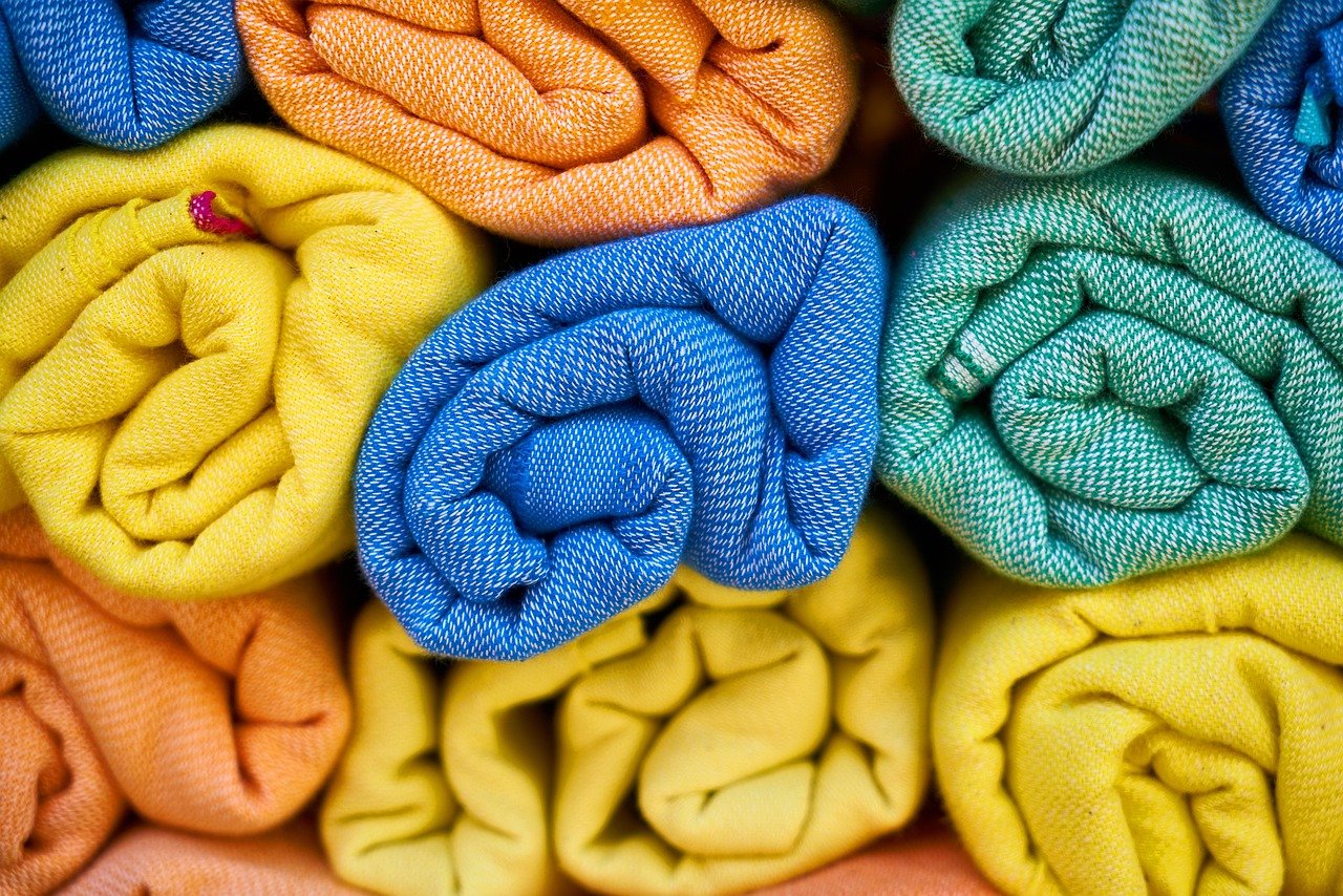 Textile Waste: Weaving New Possibilities (image credits: pixabay)
