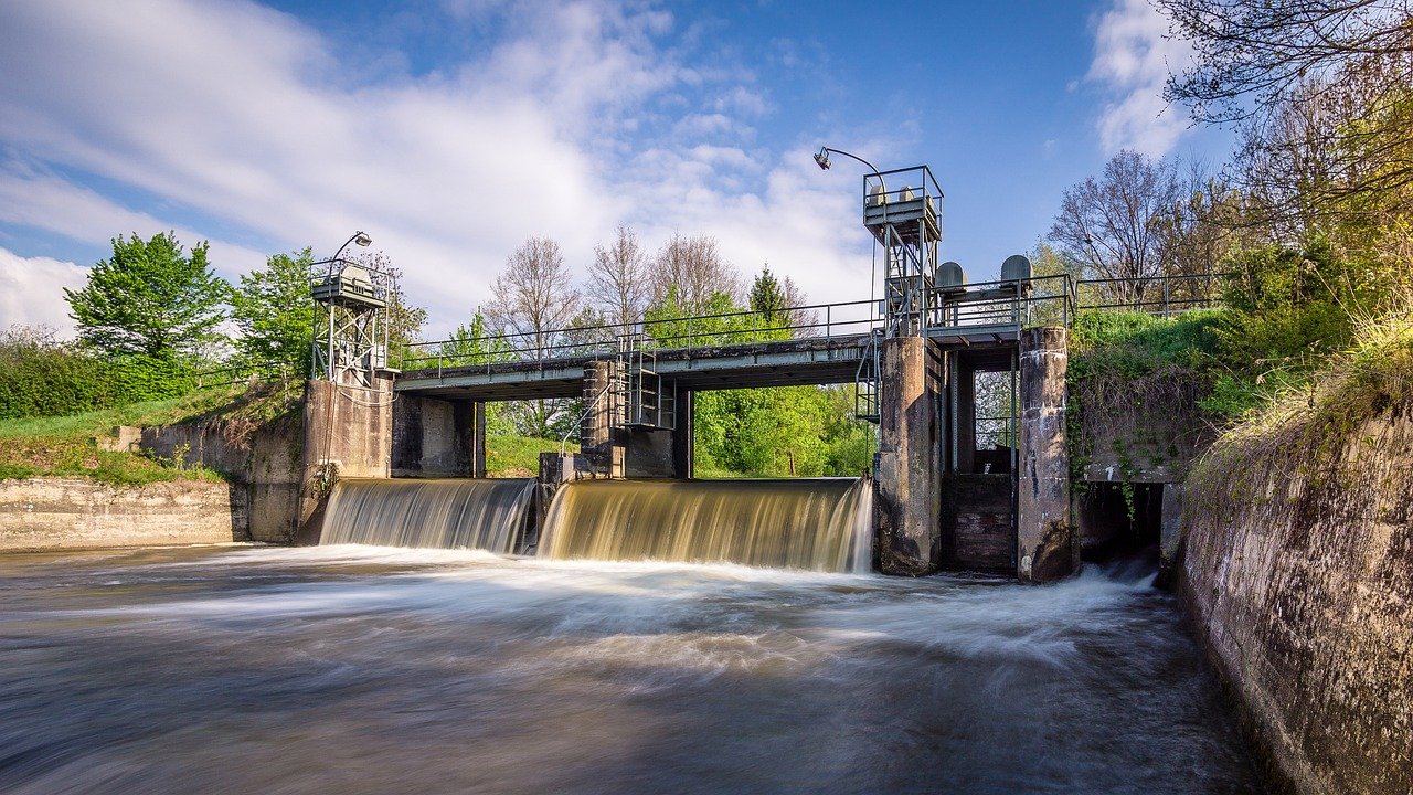 Hydropower: Tapping Into Water Resources (image credits: pixabay)