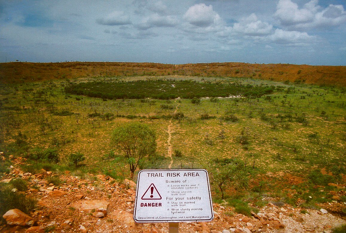 The Majestic Formation of Wolfe Creek Crater (image credits: wikimedia)
