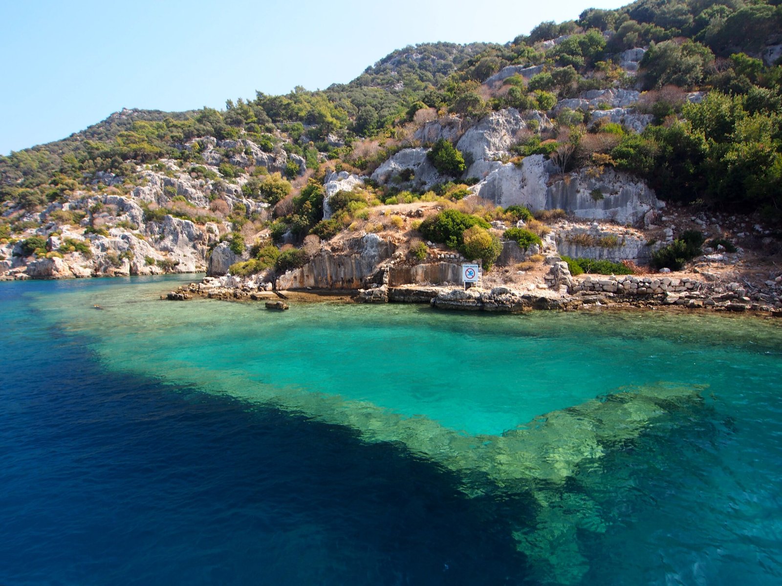 Exploring the Ruins of Kekova (image credits: wikimedia)