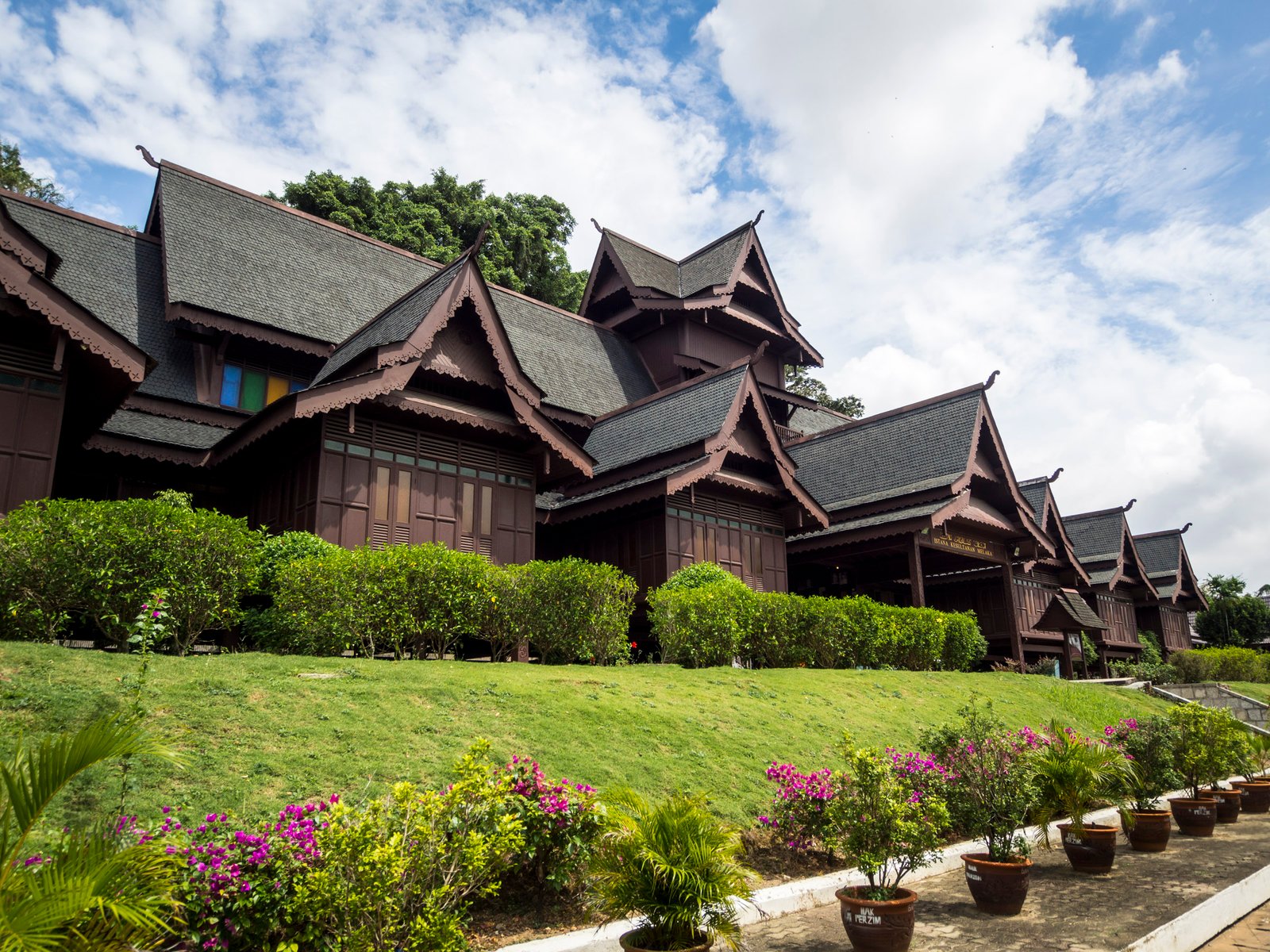 The Cultural Legacy of the Malacca Sultanate (image credits: wikimedia)