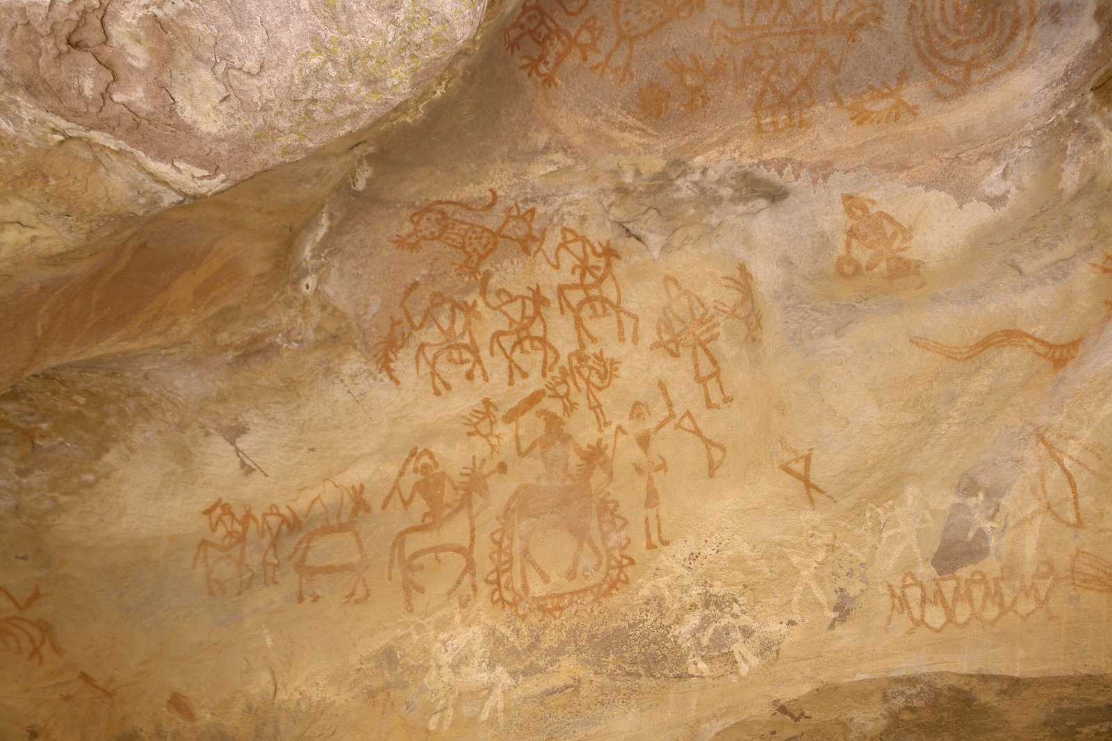 The Hallucinogenic Imagery of Bhimbetka (image credits: wikimedia)