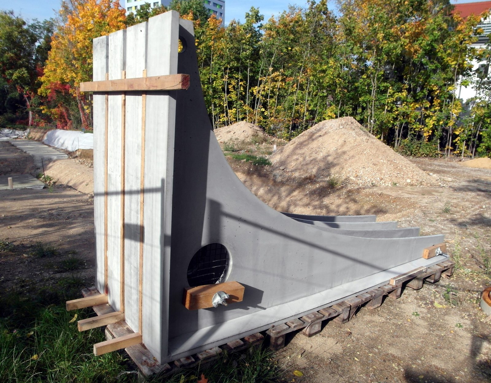 Carbon Utilization in Construction (image credits: wikimedia)