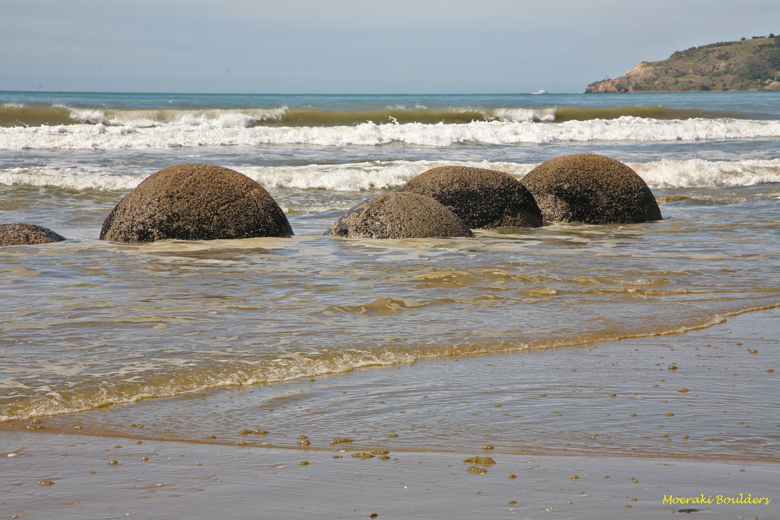 The Scientific Significance of the Moeraki Boulders (image credits: wikimedia)