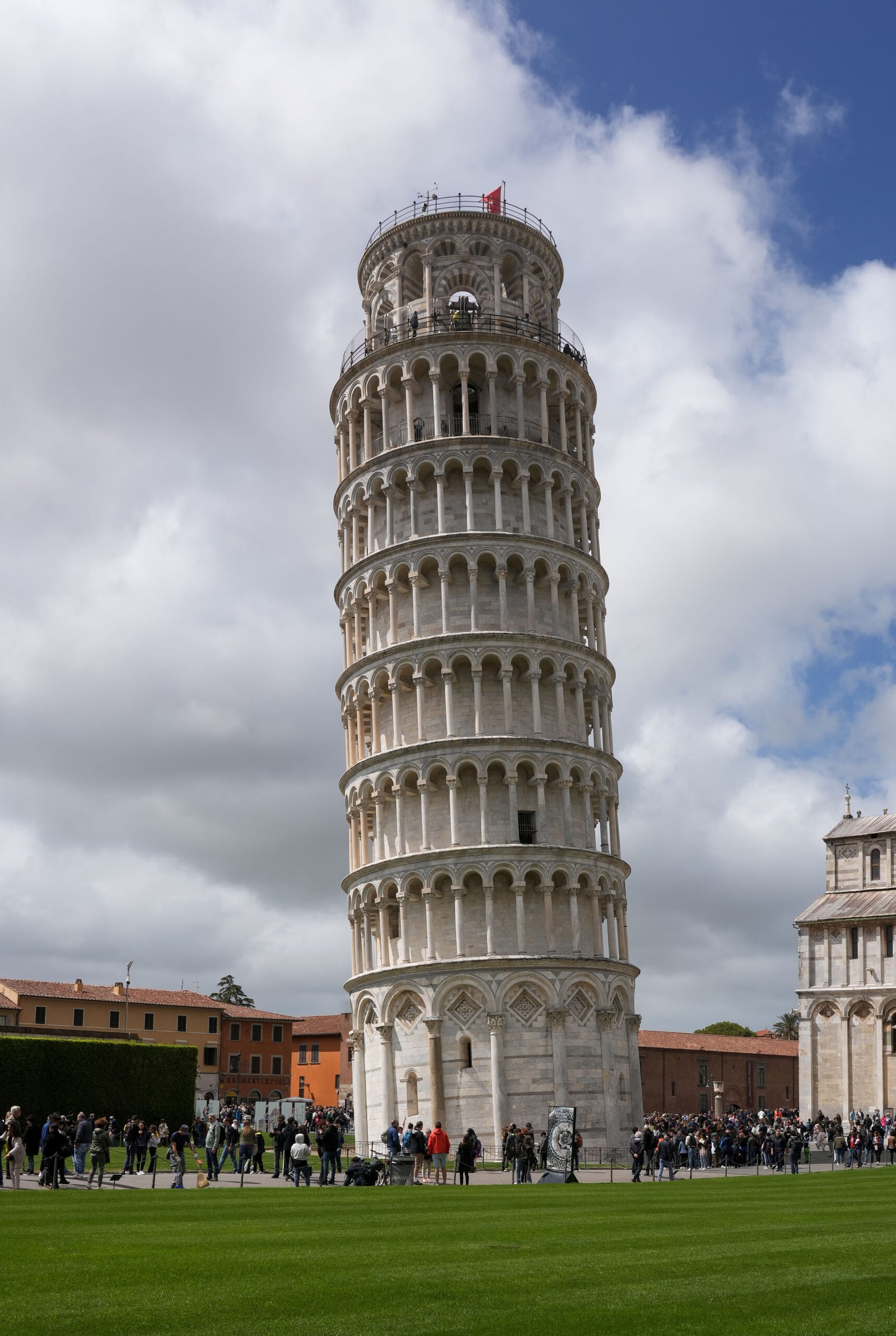 Galileo's Leaning Tower of Pisa Experiment (image credits: wikimedia)