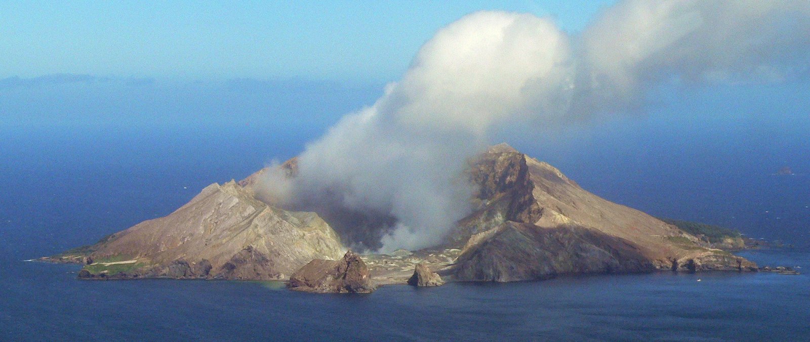 A History of Eruptions (image credits: wikimedia)