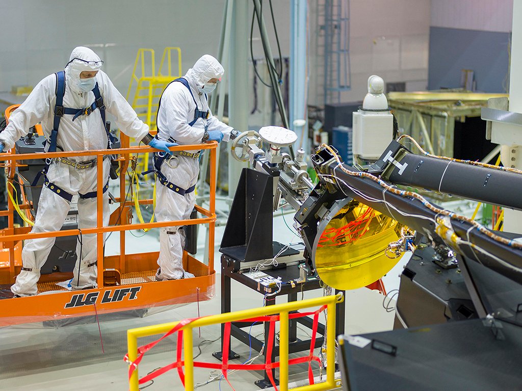 JWST Secondary Mirror Installation. 