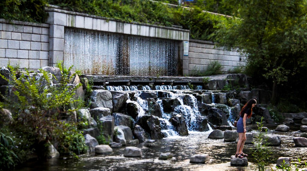Cheonggyecheon Stream, Seoul, South Korea. 