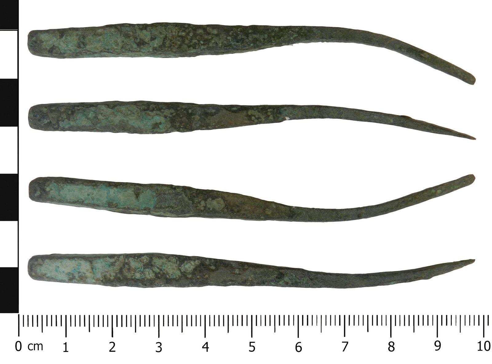 Ötzi’s Tattoos: A Glimpse into Bronze Age Culture (image credits: wikimedia)