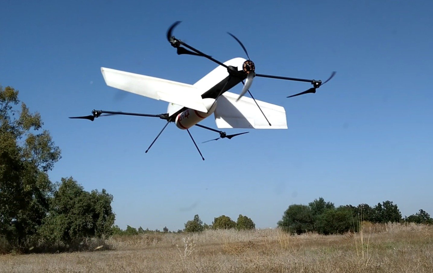 Challenges and Triumphs in Modern Aviation (image credits: wikimedia)