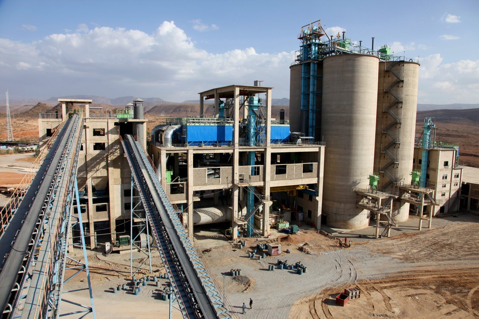 Future Outlook for the Concrete Industry (image credits: wikimedia)