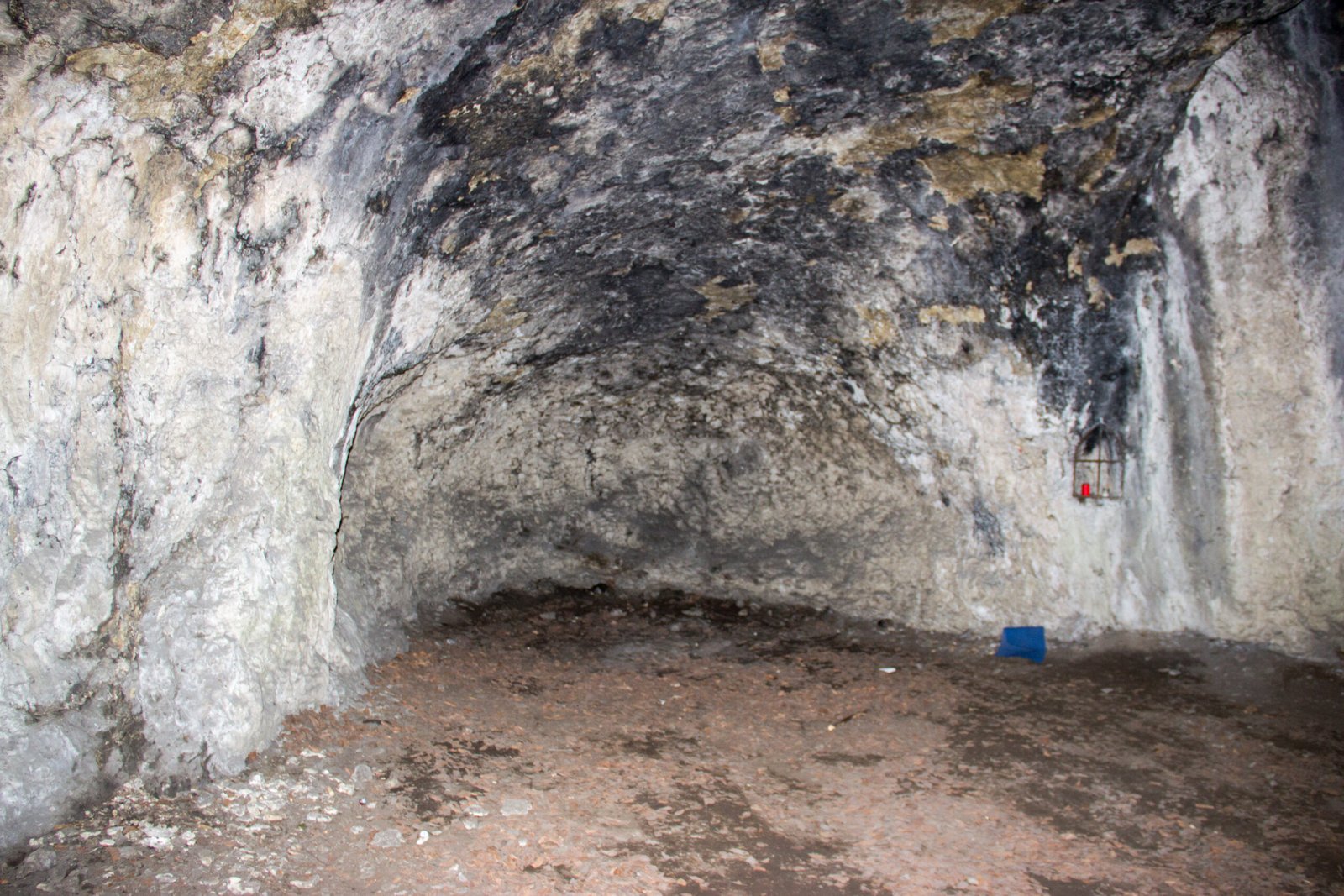 The Environmental Importance of Caves (image credits: wikimedia)