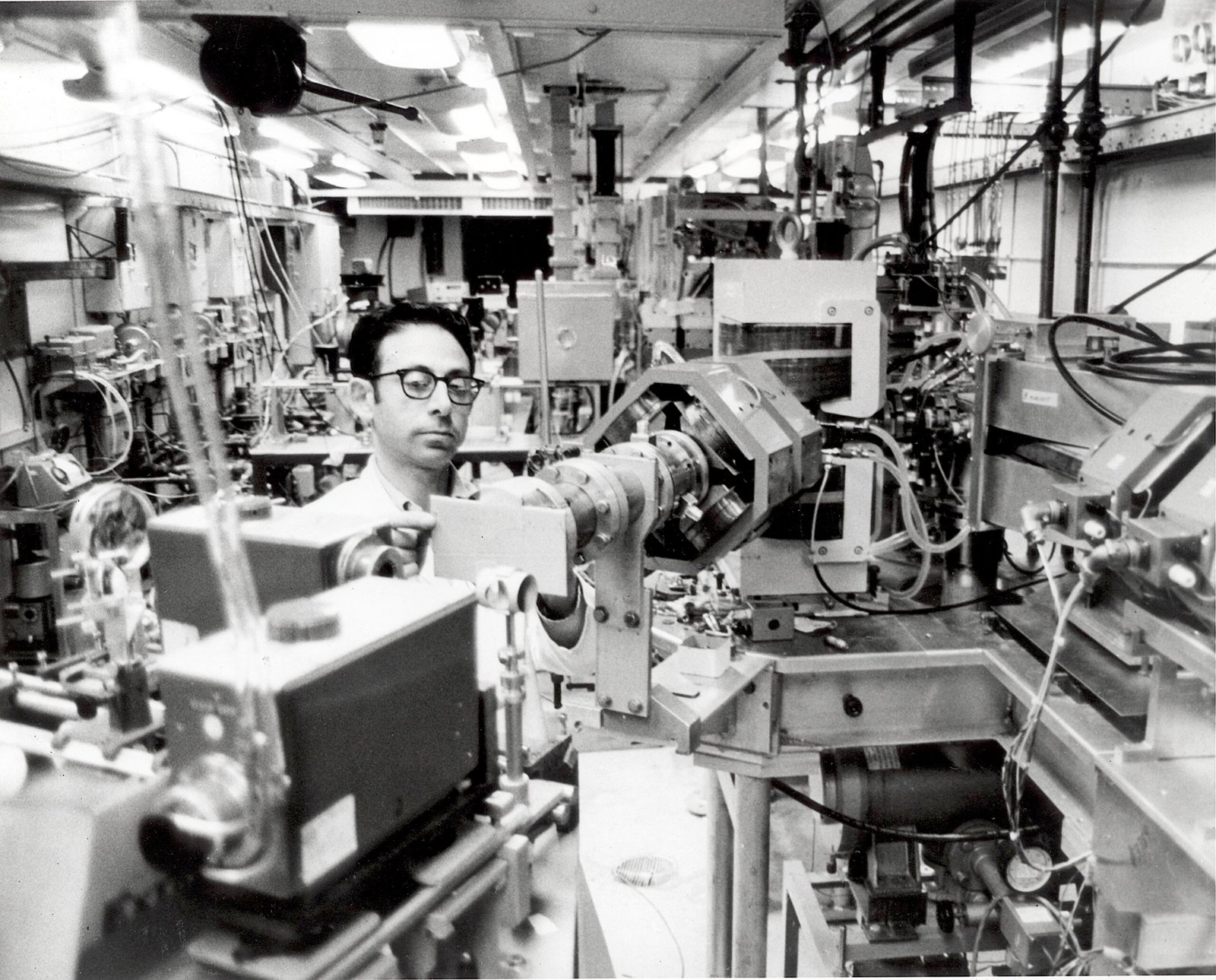 The Role of Chemistry in Life's Early Days (image credits: wikimedia)