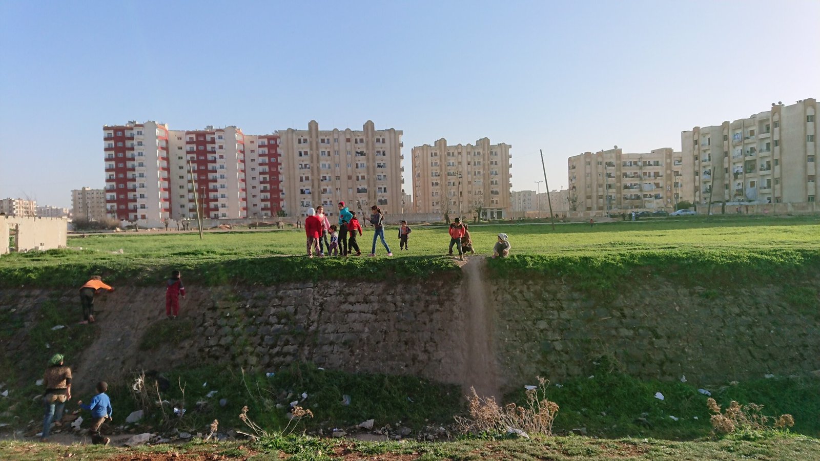The Urban Dilemma: Cities at Risk (image credits: wikimedia)