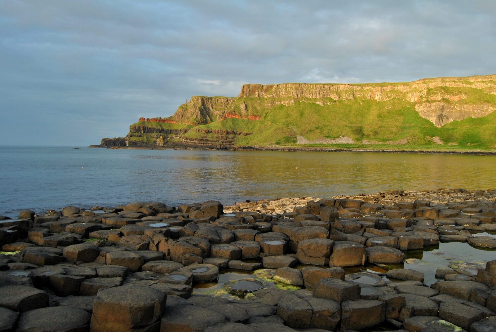 Visiting the Giant’s Causeway (image credits: wikimedia)