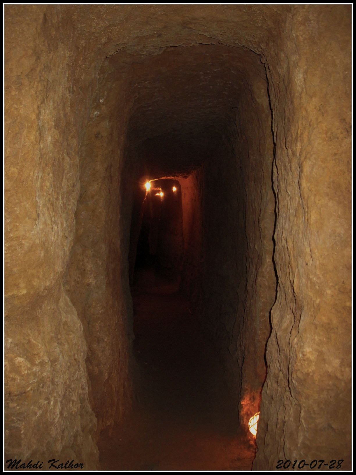 The Enigmatic Labyrinth of Naours (image credits: wikimedia)