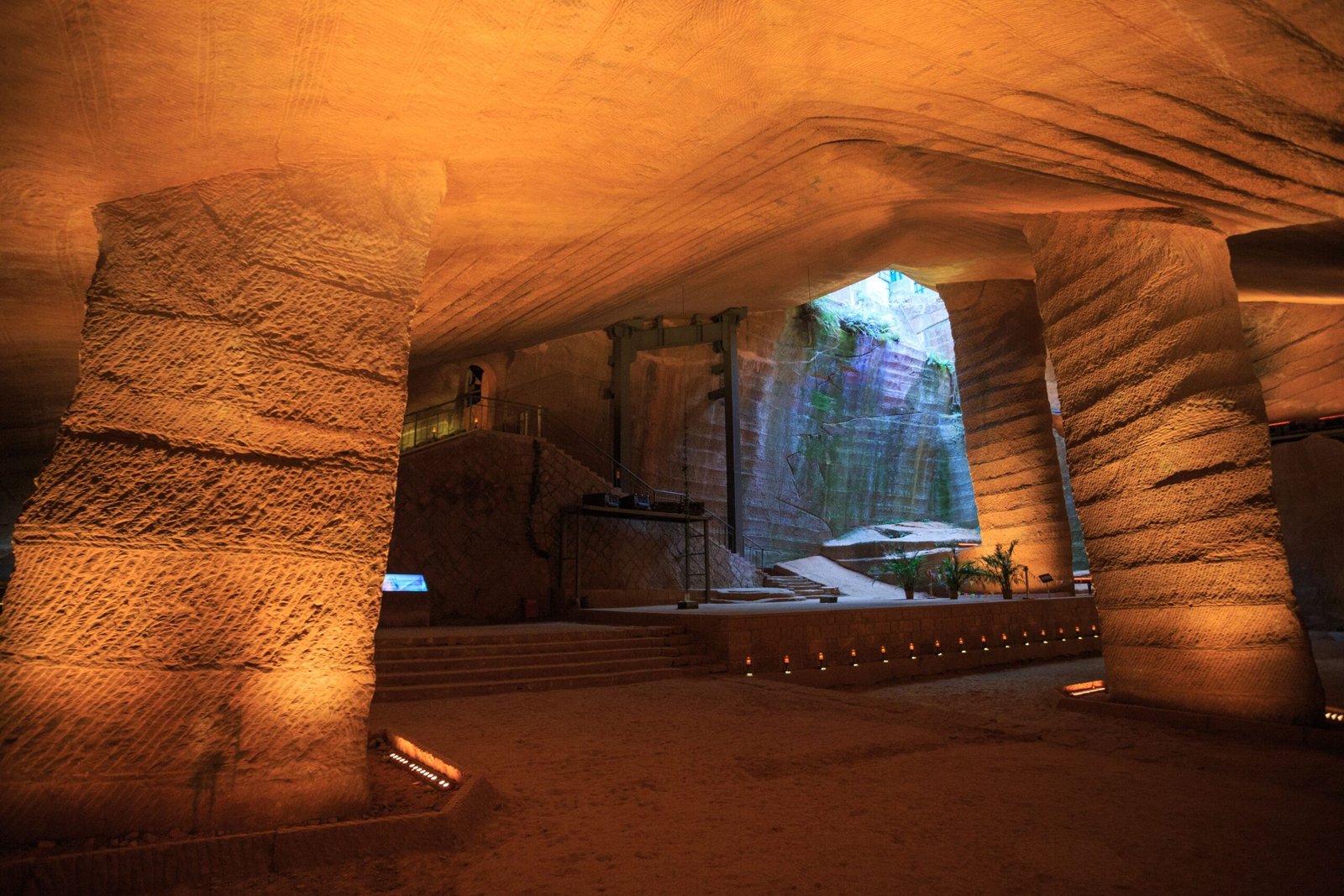 The Longyou Caves: A Chinese Enigma (image credits: wikimedia)