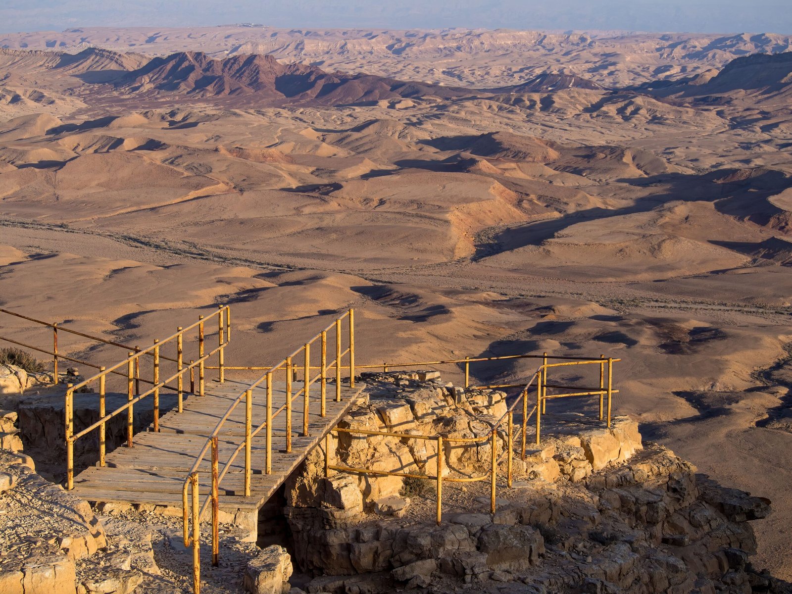 Makhtesh Ramon: Israel’s Eroded Desert Crater (image credits: wikimedia)
