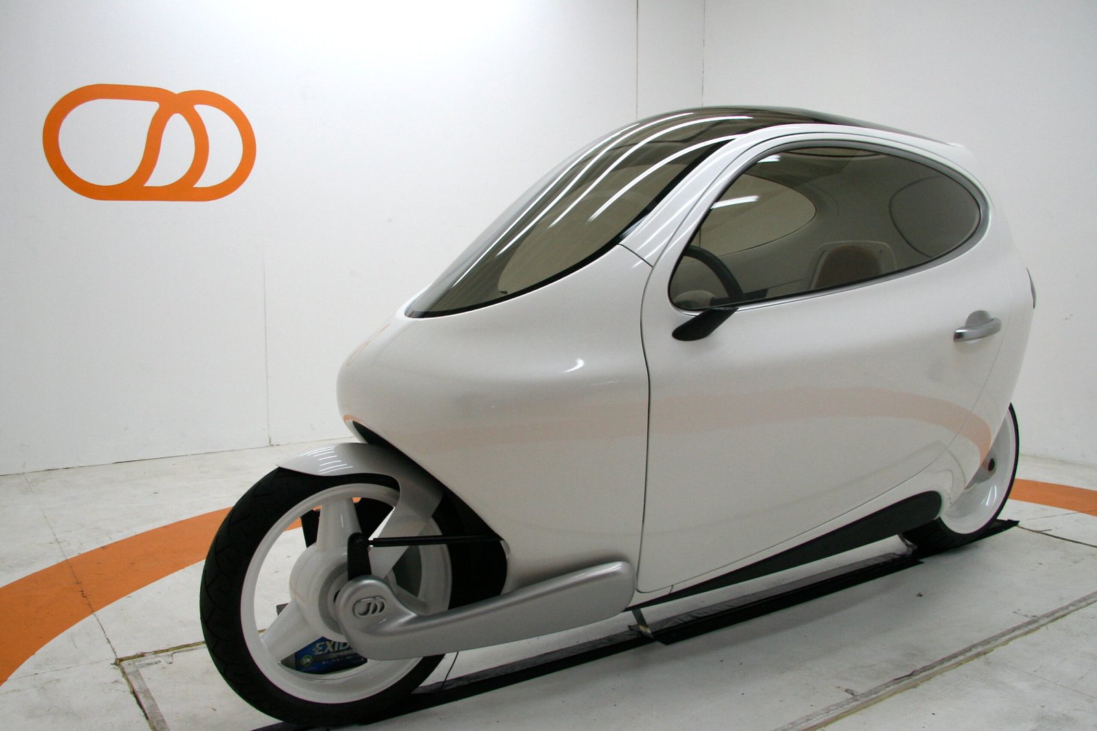 The Road Ahead: Can We Clean Up Electric Cars for Good? (image credits: wikimedia)