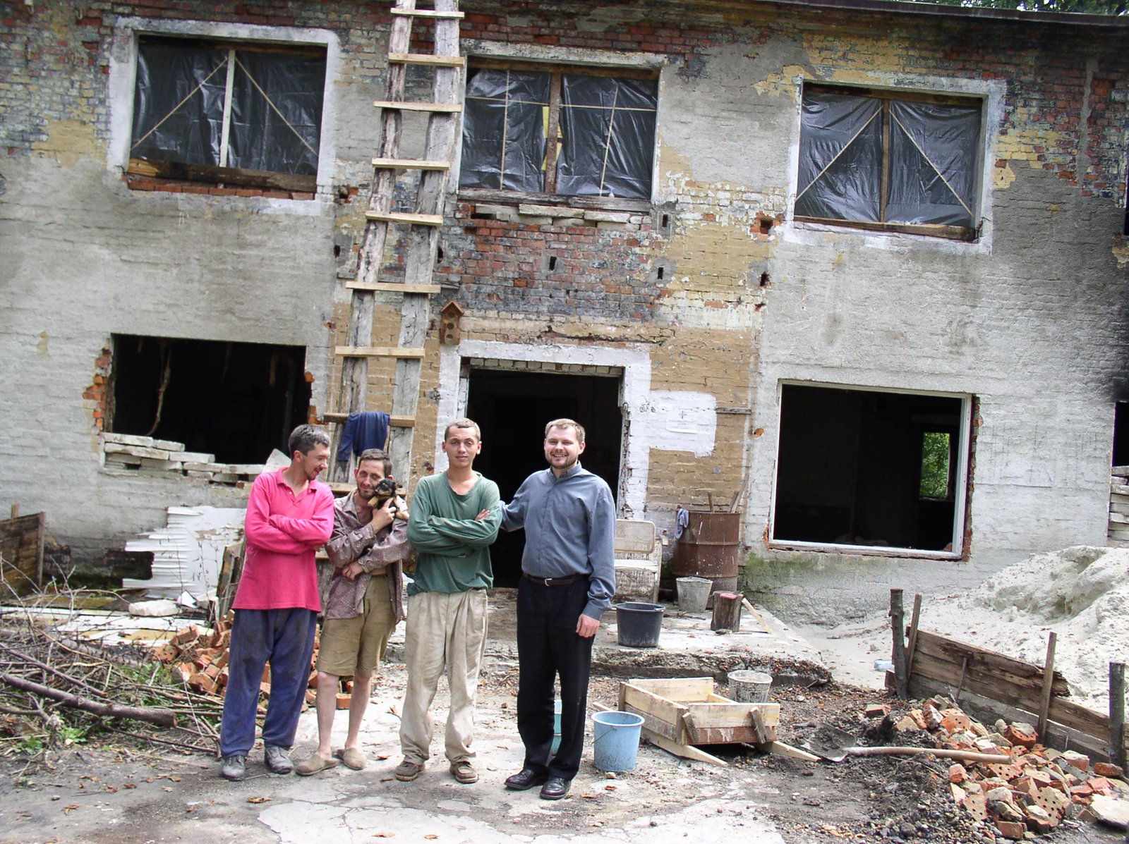 The Power of Community Support (image credits: wikimedia)