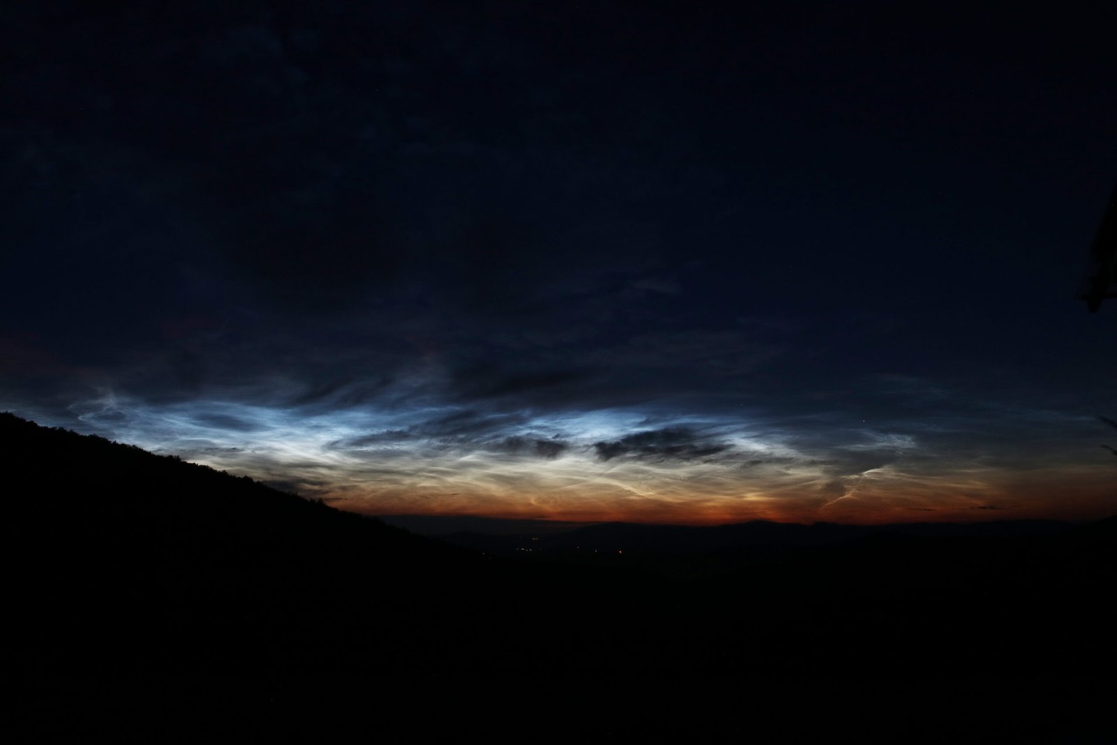 A Lasting Impression: The Mystery of the Night-Shining Clouds (image credits: wikimedia)