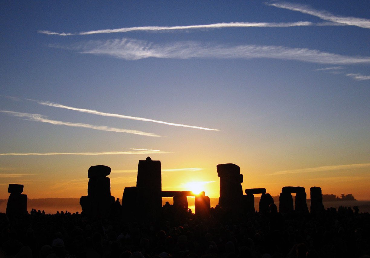 The Enduring Mystery and Magic of Stonehenge (image credits: wikimedia)