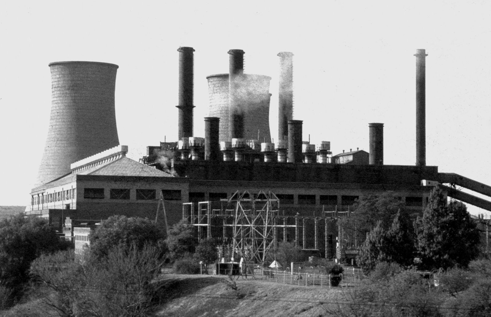 Environmental Benefits and Challenges (image credits: wikimedia)