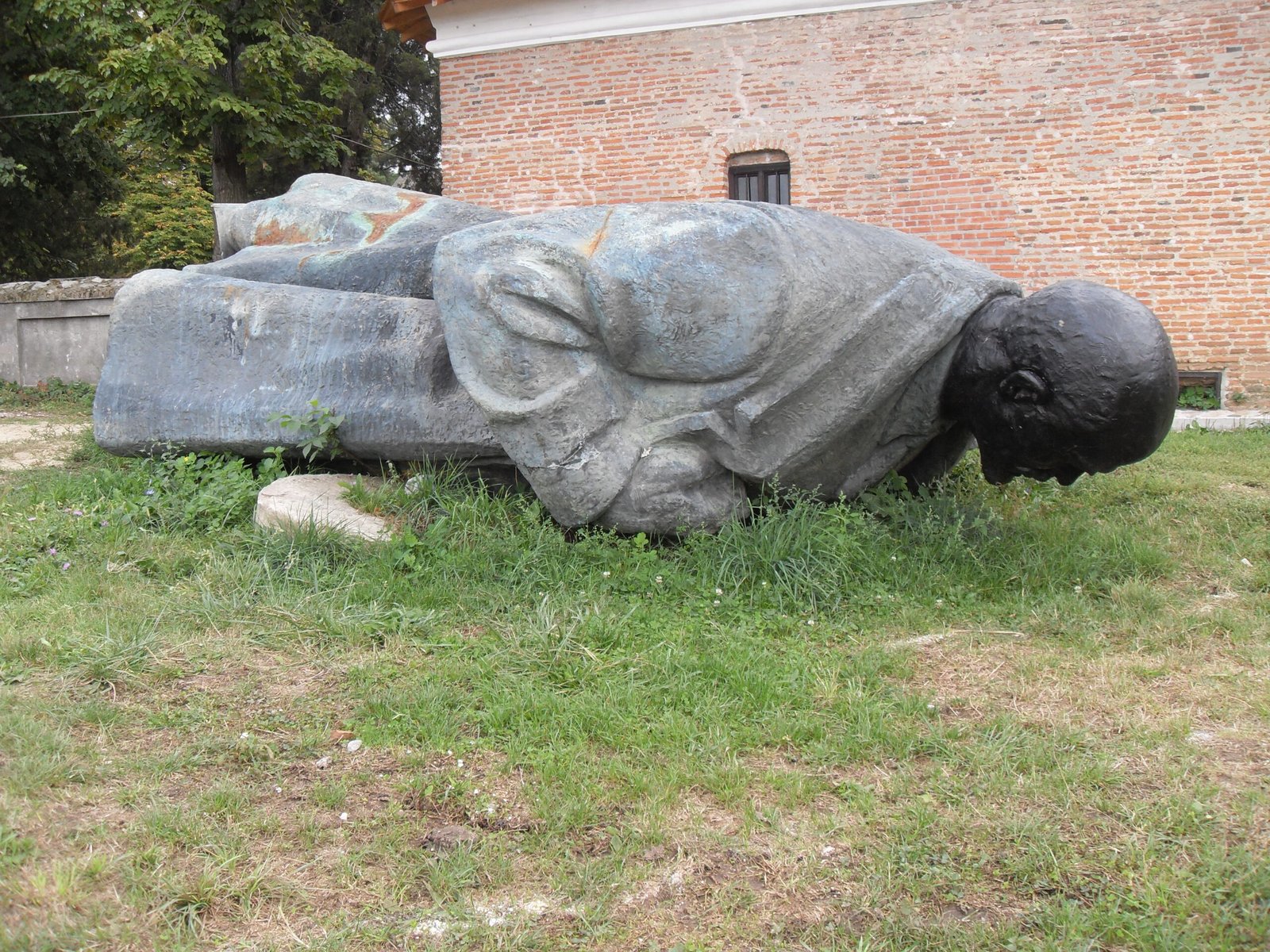 Lessons in Stone: What We Learn About Ourselves (image credits: wikimedia)