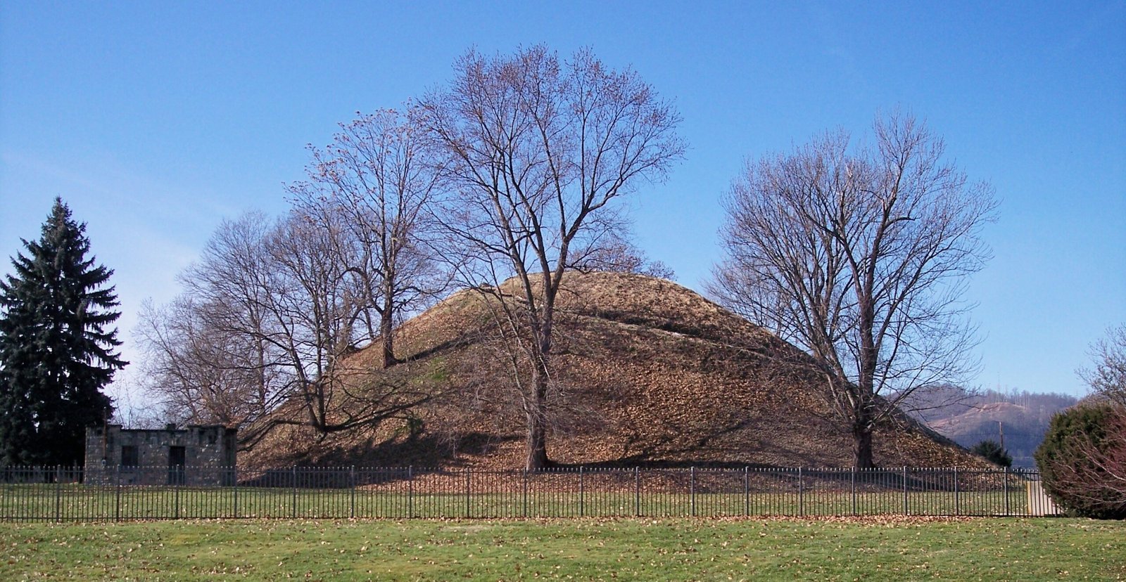 What the Mounds Teach Us Today (image credits: wikimedia)