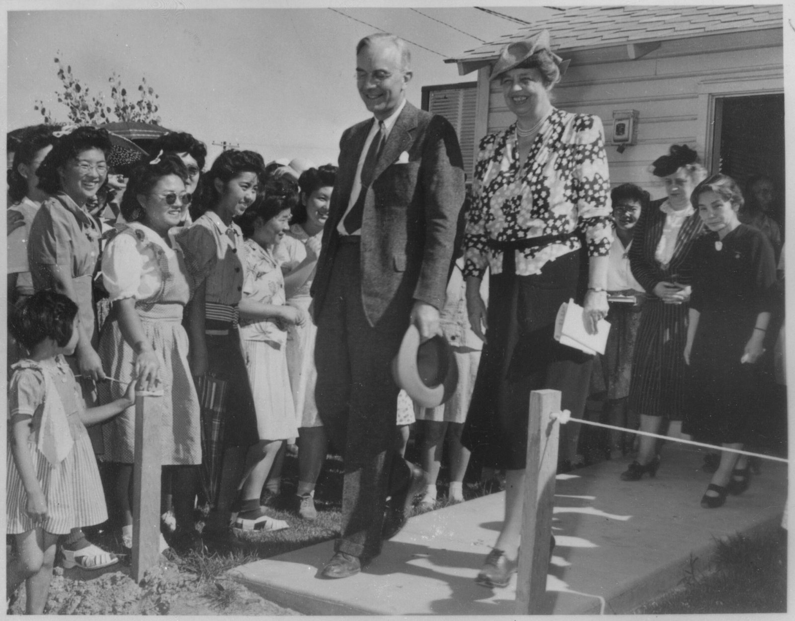 Remembering and Teaching: Manzanar’s Place in American Memory (image credits: wikimedia)