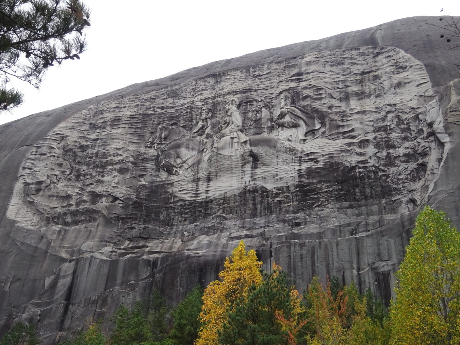 The Largest Confederate Memorial Carving (image credits: wikimedia)