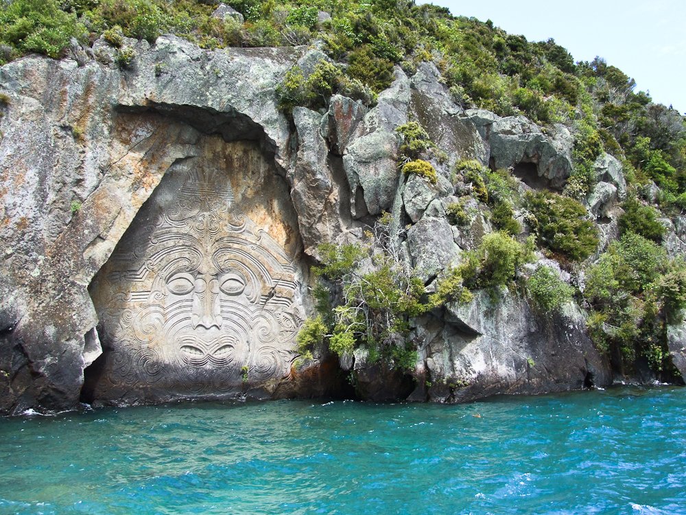 A Revival of Māori Carving Traditions