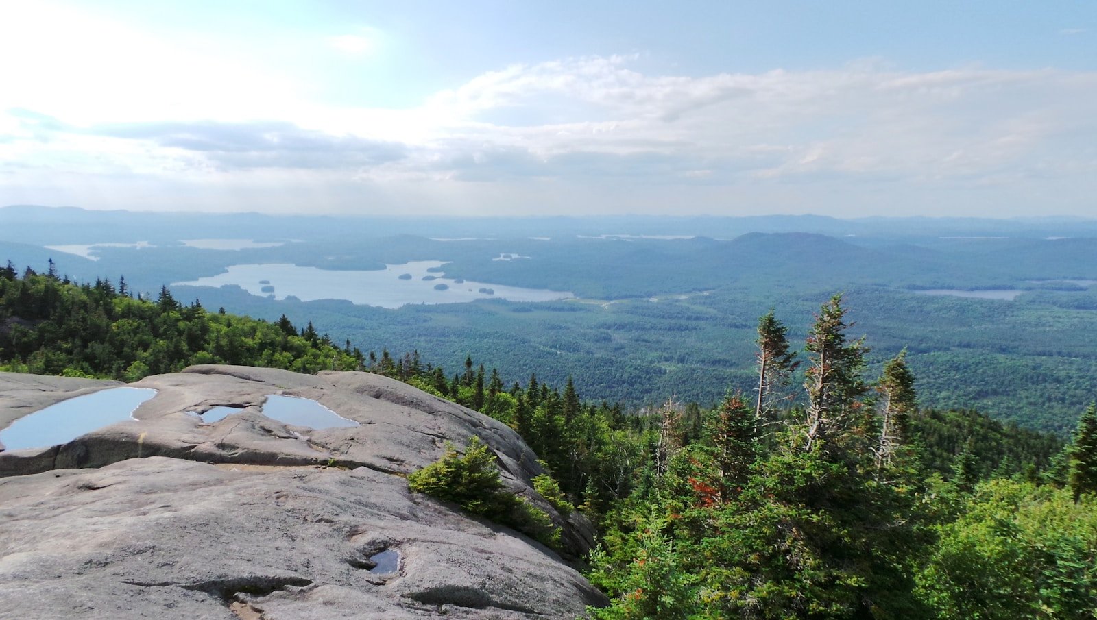 The Oldest Rocks on Earth: What Canada’s Shield Reveals About Early Planetary History