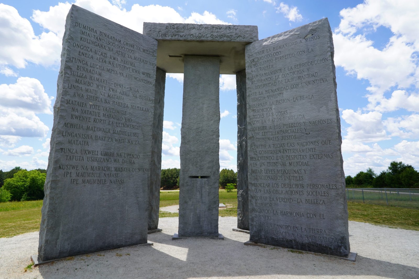 The Birth of a Monument Shrouded in Secrecy (image credits: wikimedia)