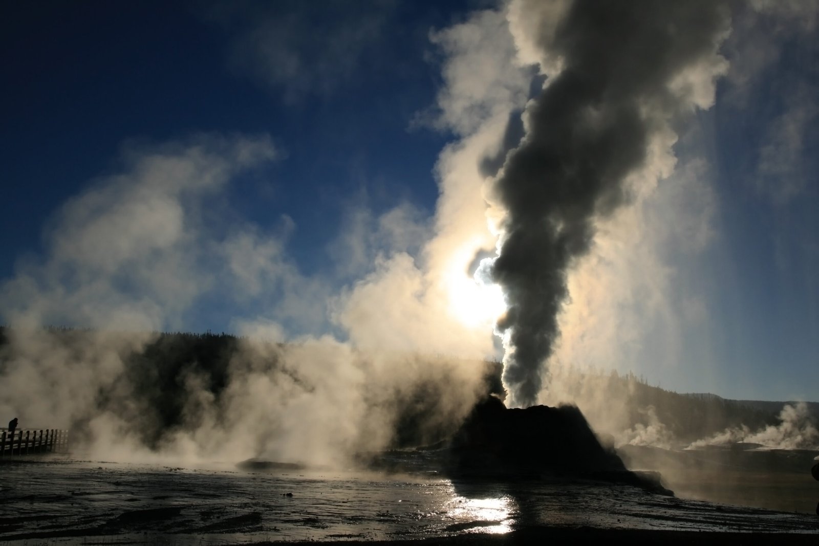 Learning from the Past: Lessons from Ancient and Recent Eruptions (image credits: wikimedia)