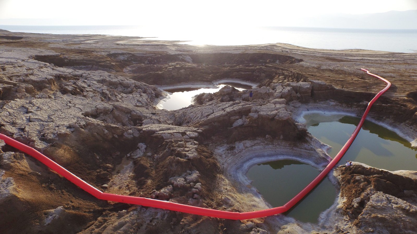 Climate Change: A New Player in Sinkhole Formation? (image credits: wikimedia)