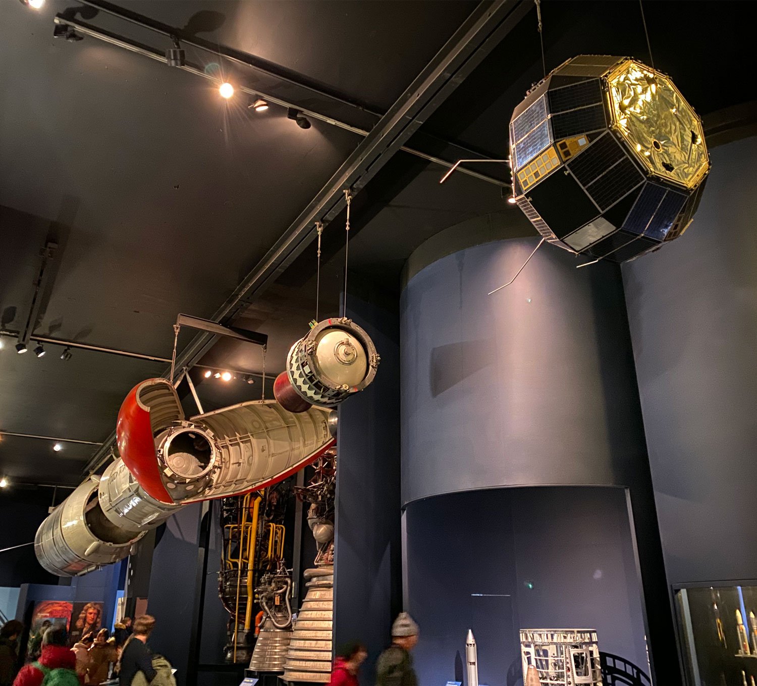 The First Glimpse: Where Did the Black Knight Legend Begin? (image credits: wikimedia)