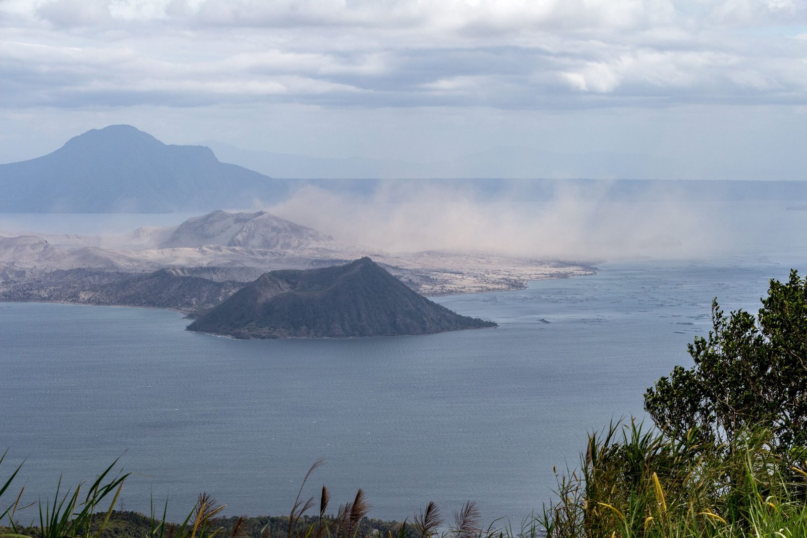 The Eruption of January 2020 (image credits: wikimedia)
