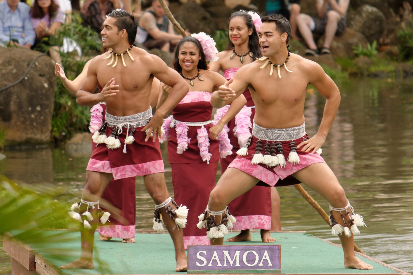 The Arrival of the First Polynesians and Changing Shores (image credits: wikimedia)