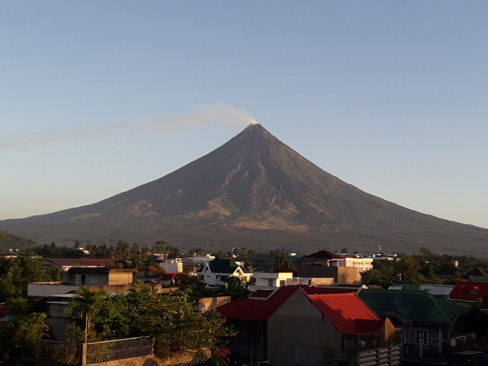 How Symmetry Forms: The Science Behind the Shape (image credits: wikimedia)