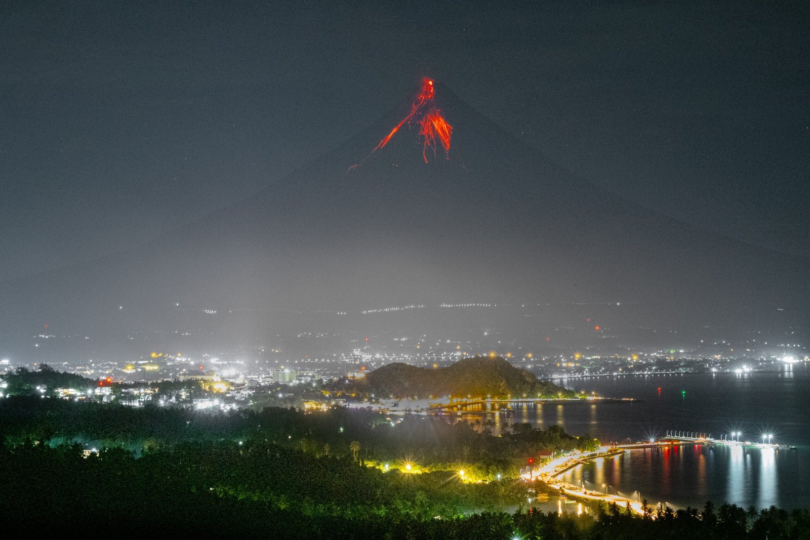 When Perfection Turns Perilous: Mayon's Eruptions (image credits: wikimedia)