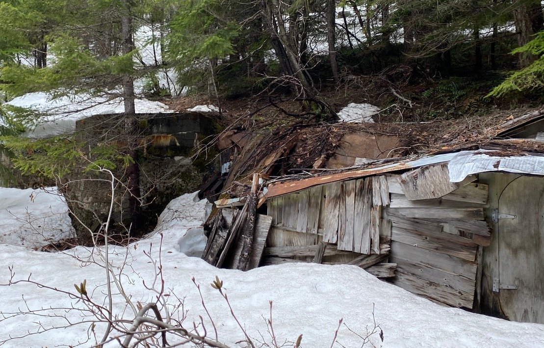 The Ghost Town Phenomenon in Ski Country (image credits: wikimedia)