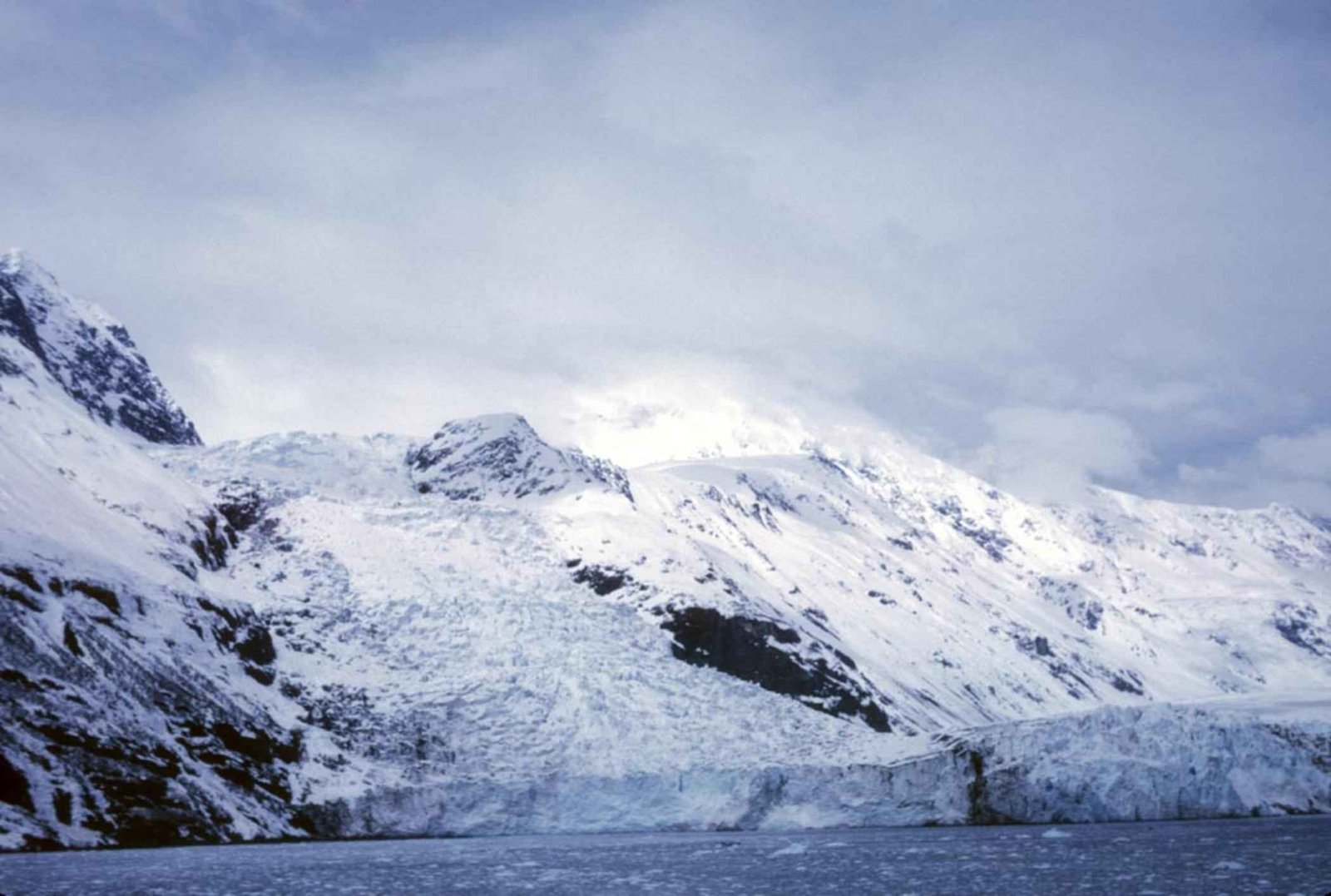 Experiencing the Coldest Concert: Visiting Alaska’s Glaciers (image credits: wikimedia)