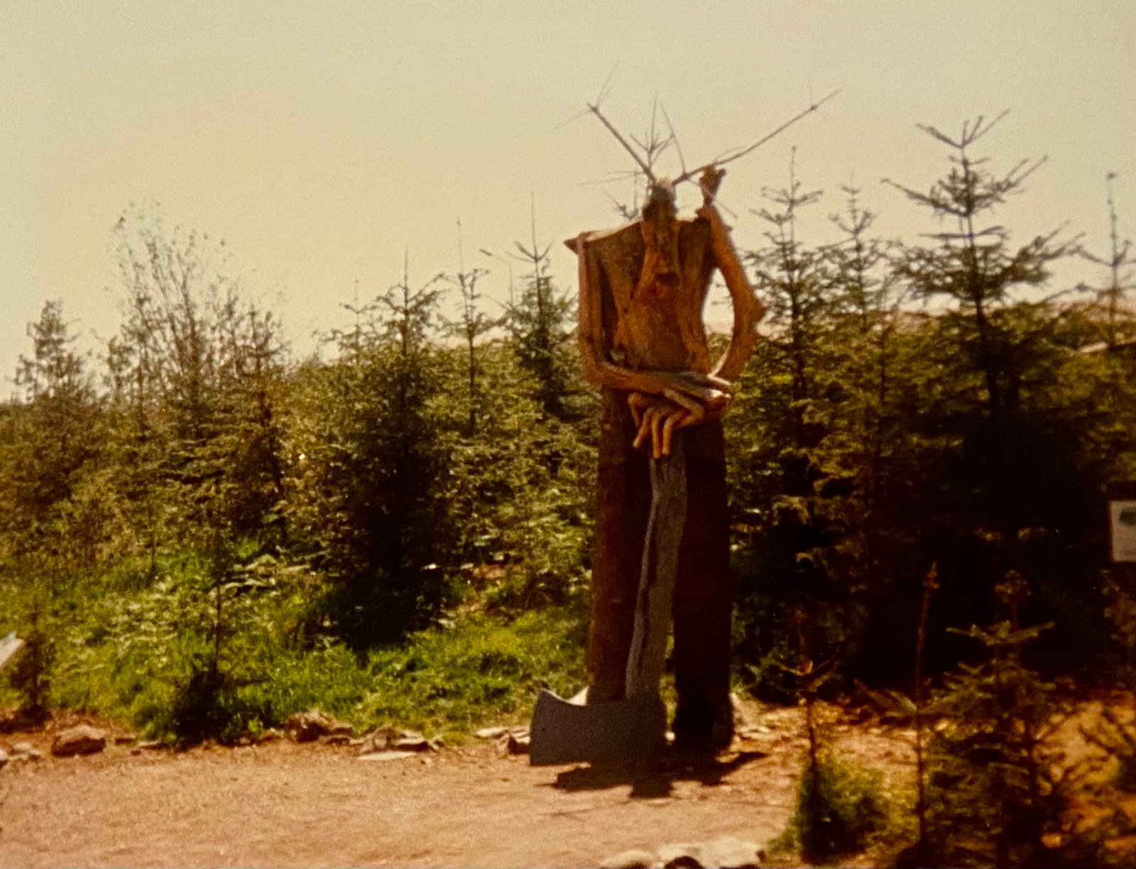 The Eccentric Builders: Not Your Average Ancients (image credits: wikimedia)